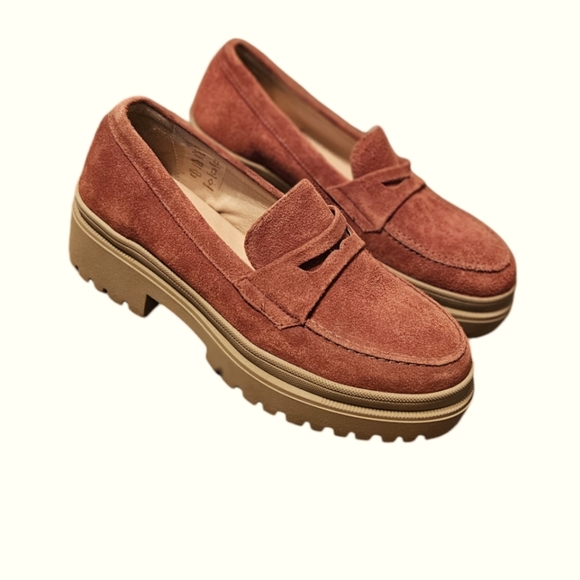 Patina Women's Suede Rust Loafers Size 7 - Picture 1 of 8